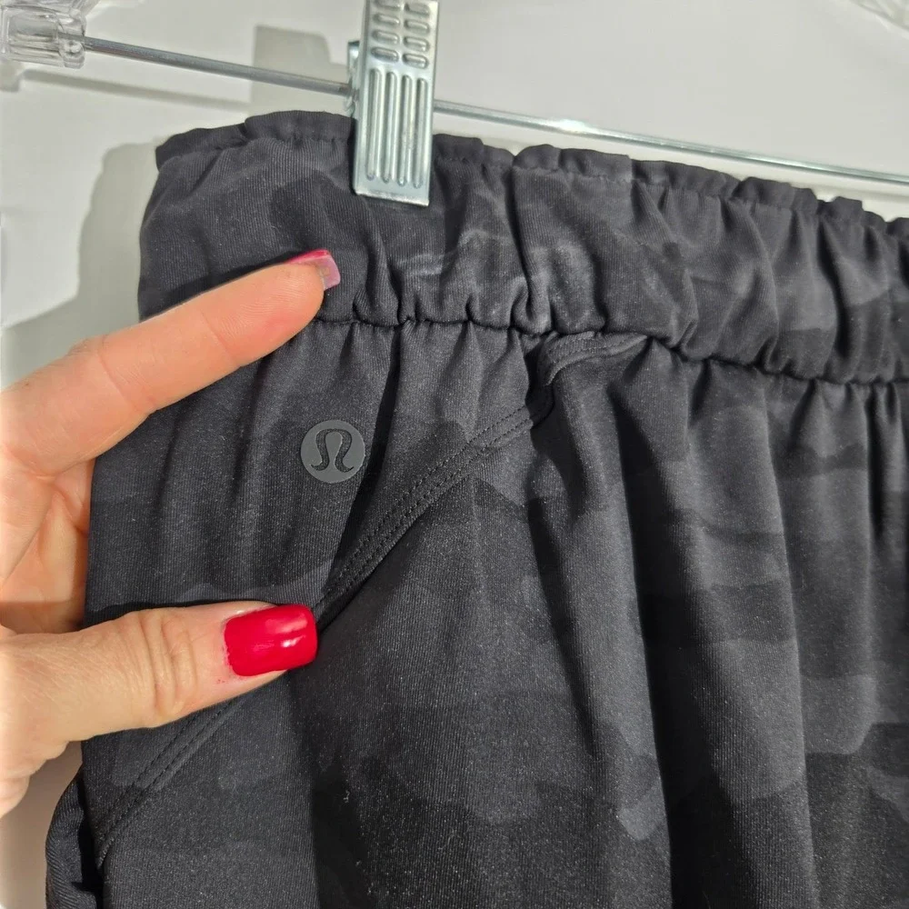 Lululemon Sz 4‎ Keep Moving 7/8 High Rise Camo Jogger Stretchy Pants Black Grey